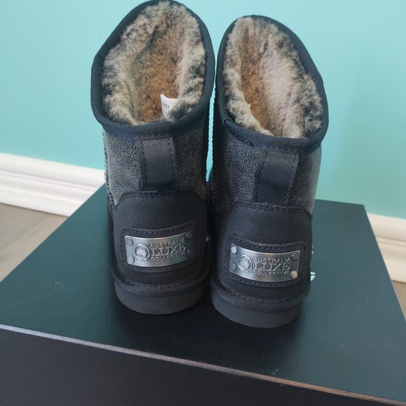 Australia Luxe Cosy X Short Sheepskin Bootie - Picture 4 of 9